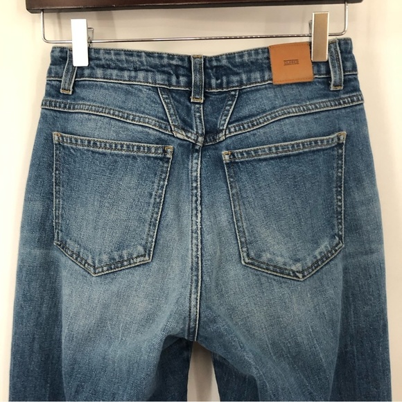 Closed 26x27 DAY High Rise Mom Tapered Jeans Italy 0104 revolve - Picture 7 of 13